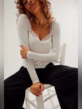 INTIMATELY BY FREE PEOPLE LOWKEY LAYERING TEE NWT | XS | Ivory